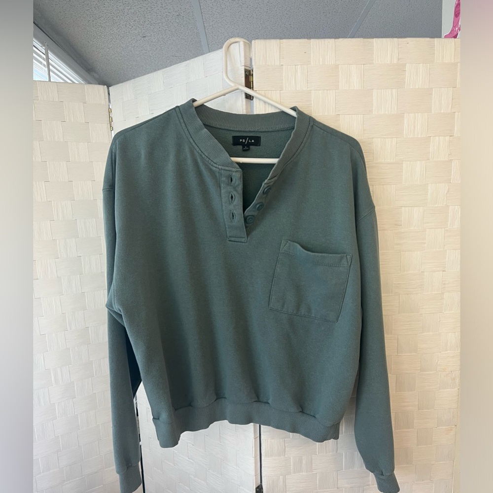 PacSun Slightly Cropped Crew Neck